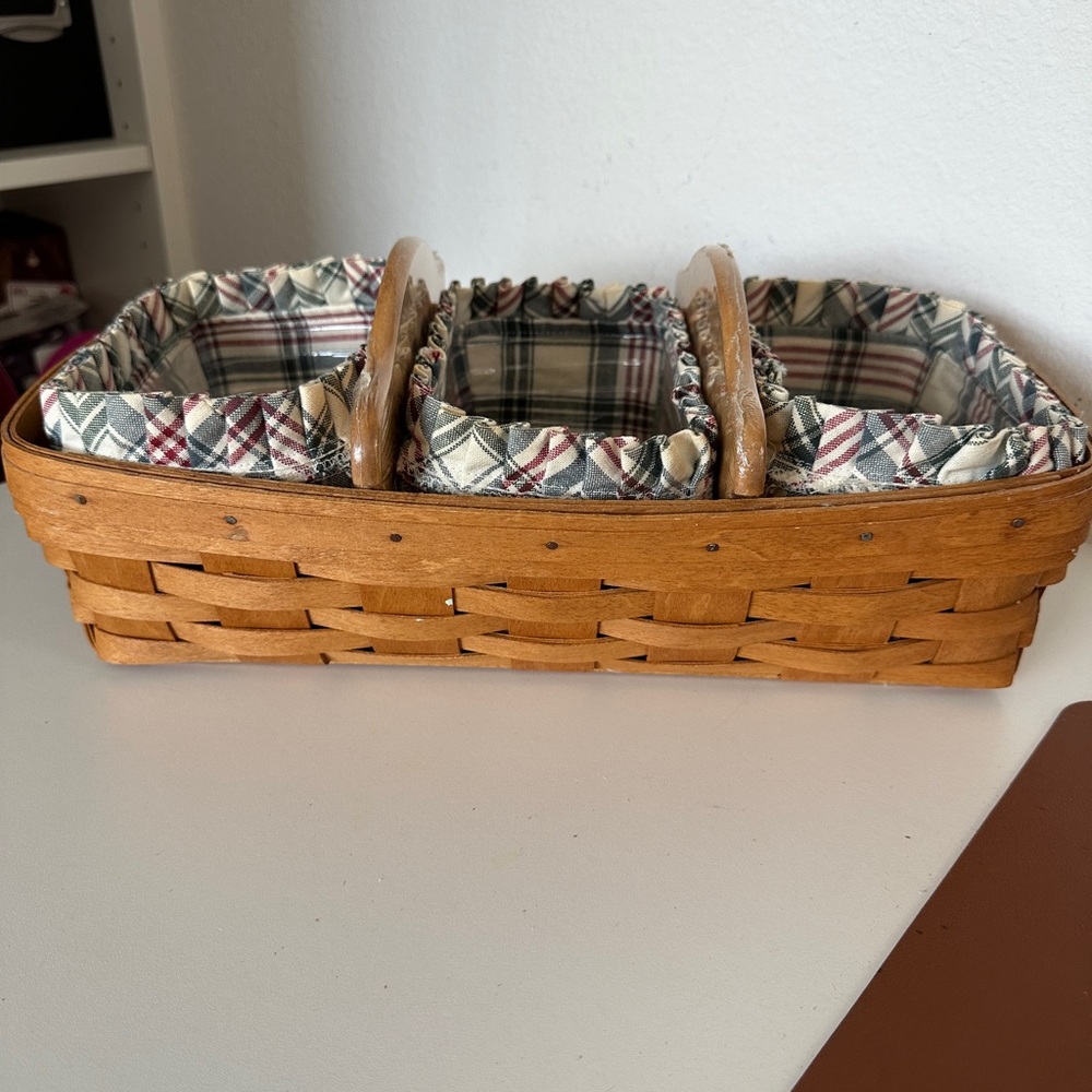 Longaberger 14702 Plaid Lined Wooden Basket w/ dividers